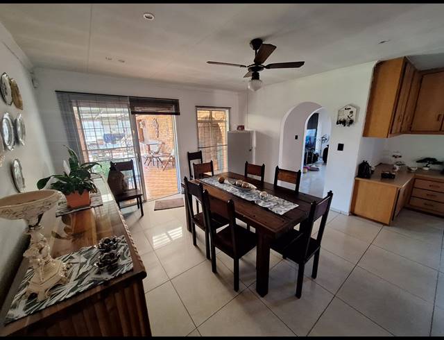 3 BEDROOM HOUSE FOR SALE IN VANDERBIJLPARK SE 3